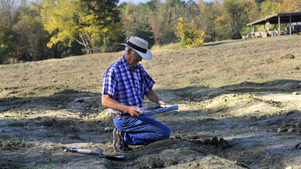 15 Tourist Traps in the US that You Must Avoid Crater of Diamonds State Park
